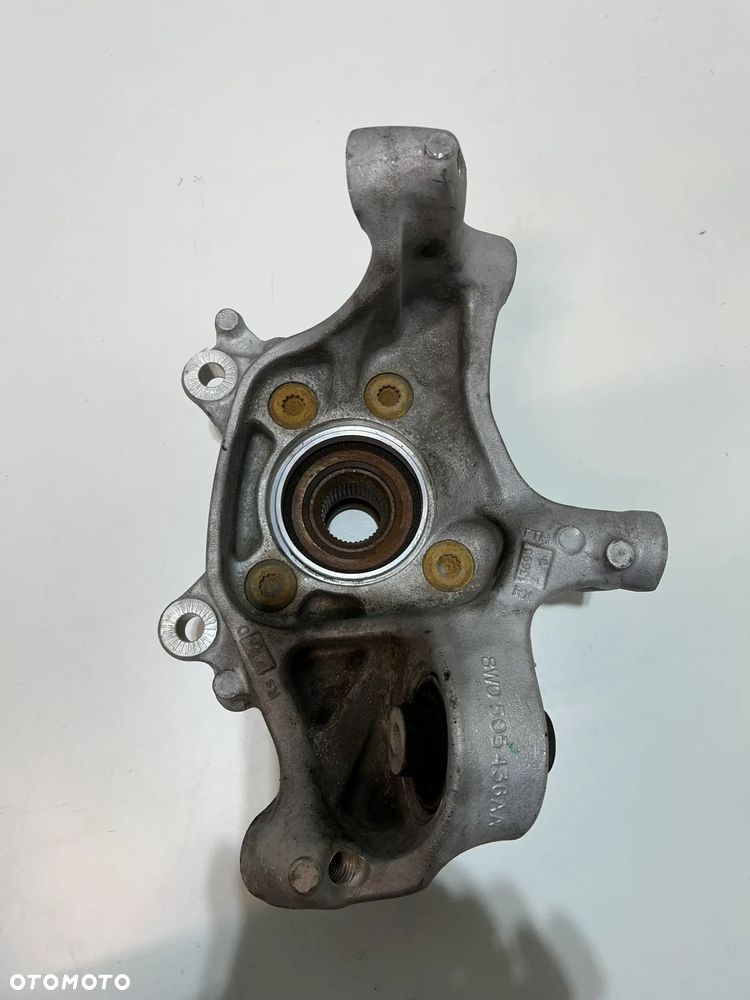AUDI A4 B9 ZWROTNICA PIASTA PRAWY TYŁ 8W0505436AA  8W0505432Q - 2