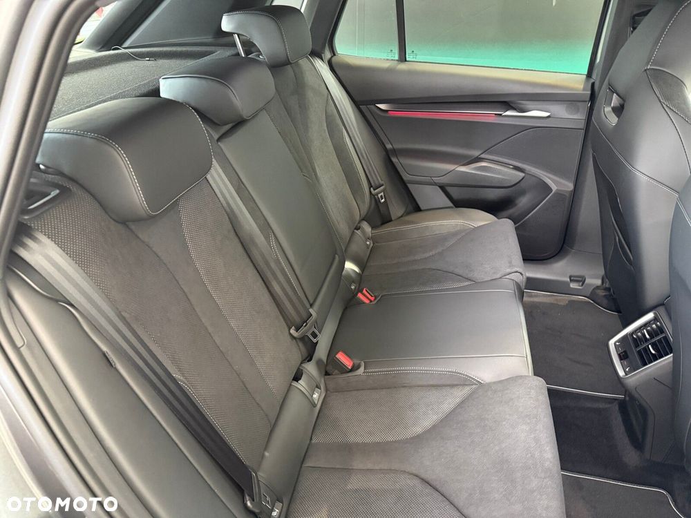 Skoda Elroq 60 63kWh Sportline - 18