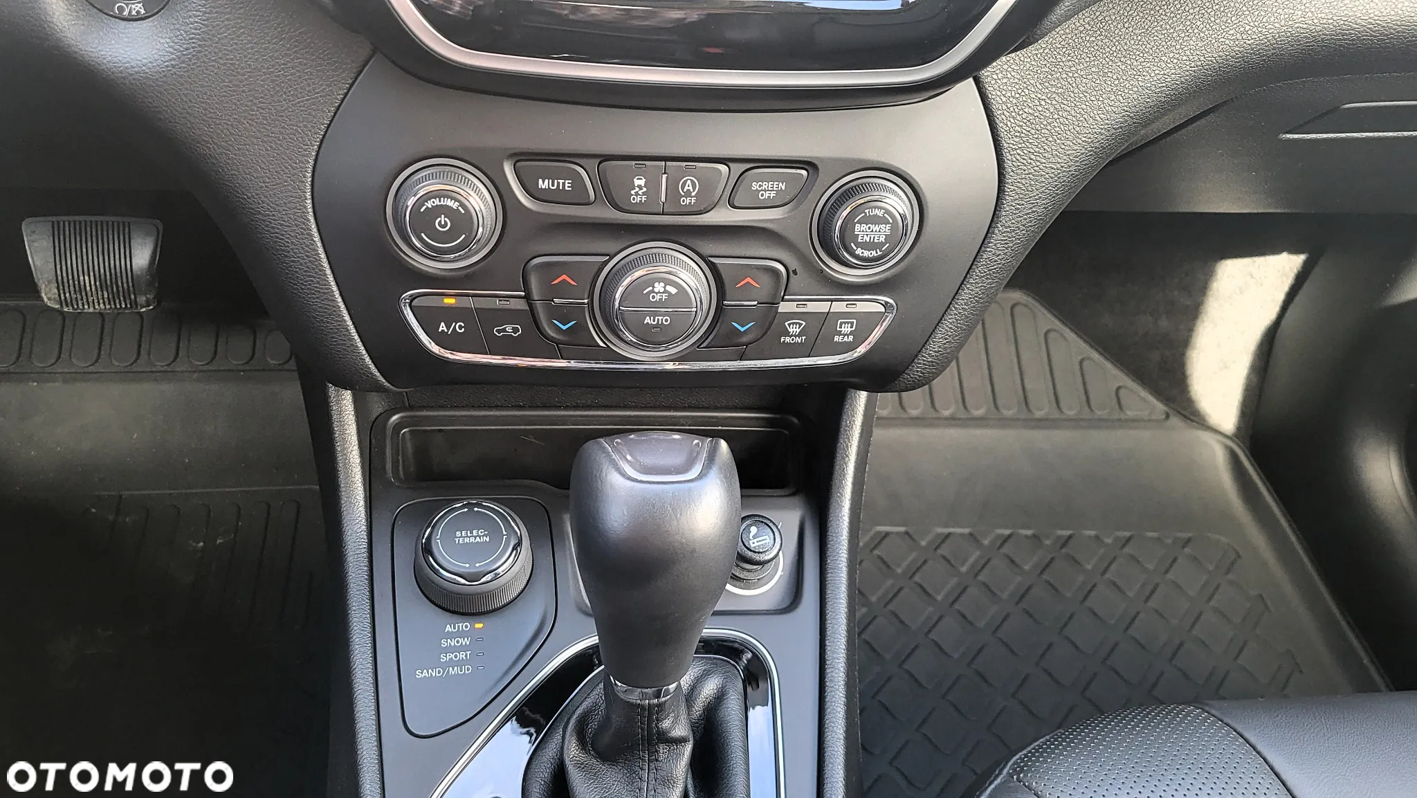 Jeep Cherokee 2.0 GME Active Drive I Limited - 11