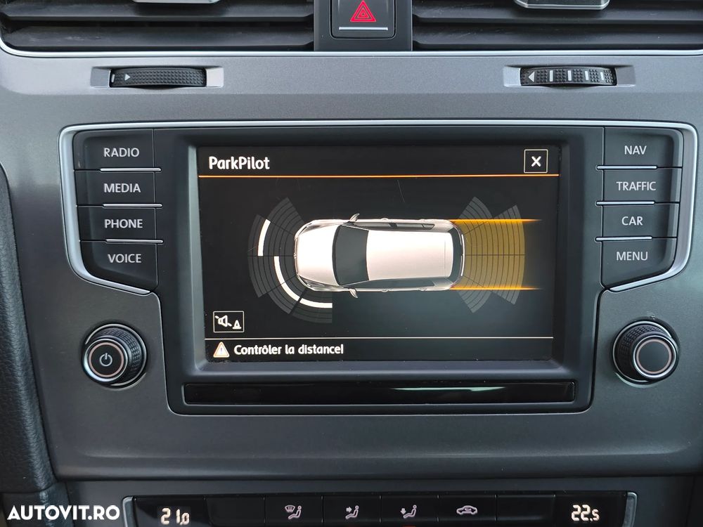 Volkswagen Golf 1.6 TDI BlueMotion Technology Comfortline - 13
