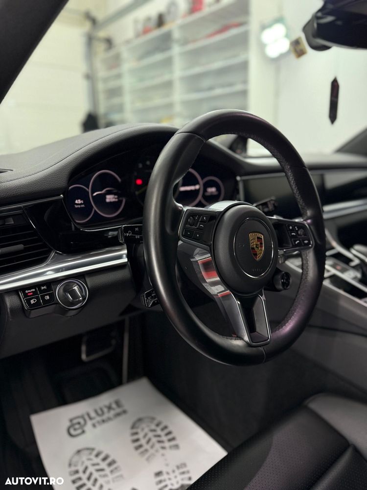 Porsche Panamera - 6