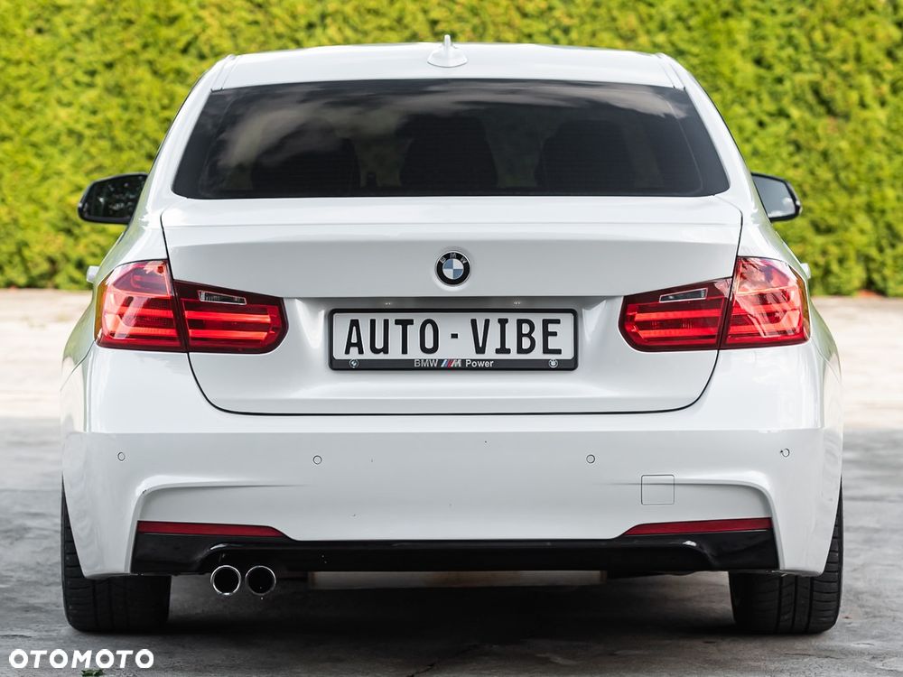 BMW Seria 3 328i xDrive Sport-Aut Sport Line - 11