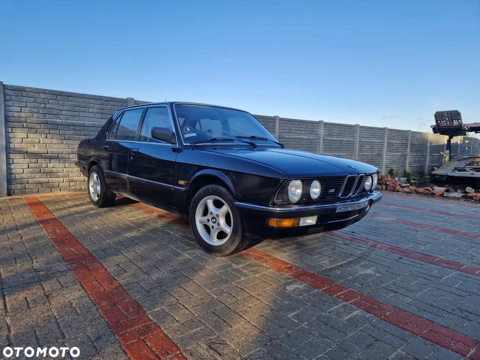 BMW Seria 5 518 i - 11