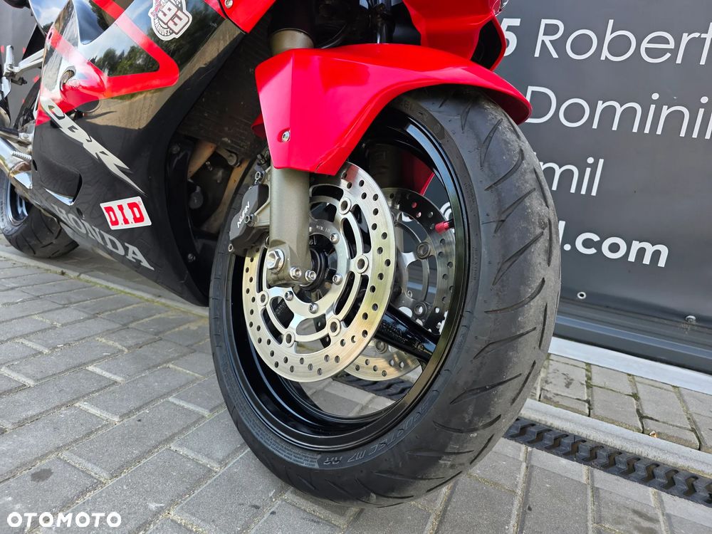 Honda CBR - 25