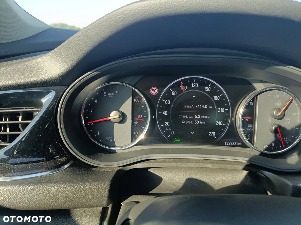 Opel Insignia - 18