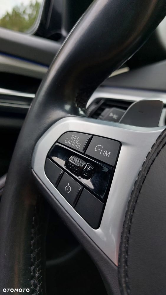 BMW Seria 5 518d M Sport - 27