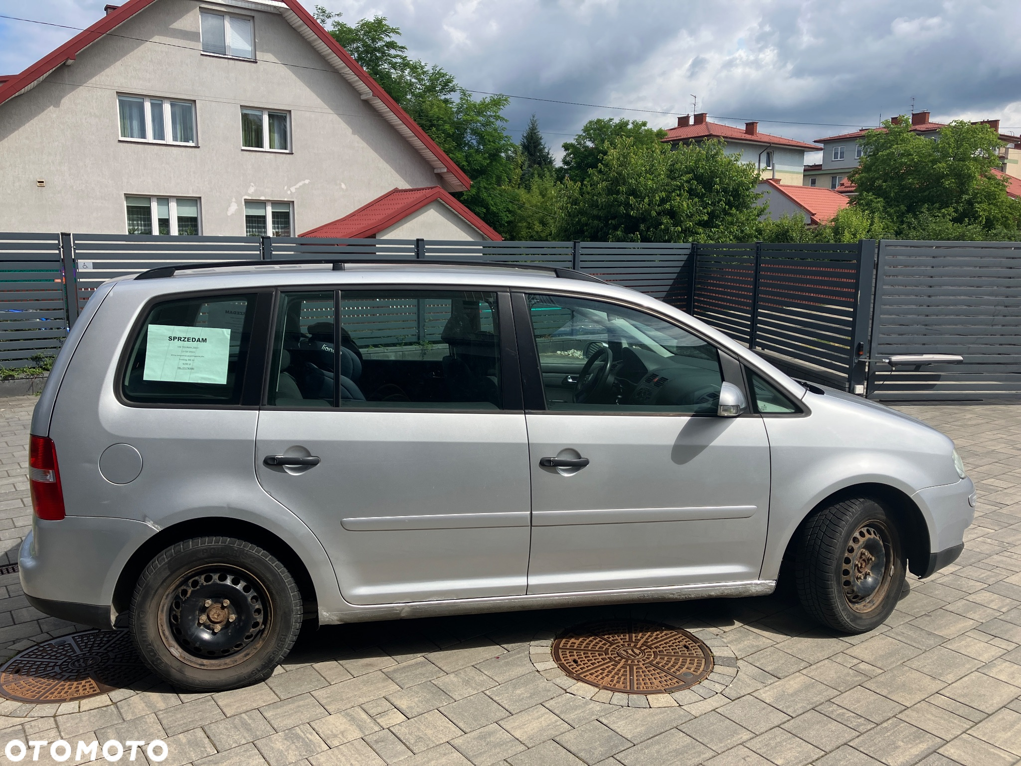 Volkswagen Touran - 8