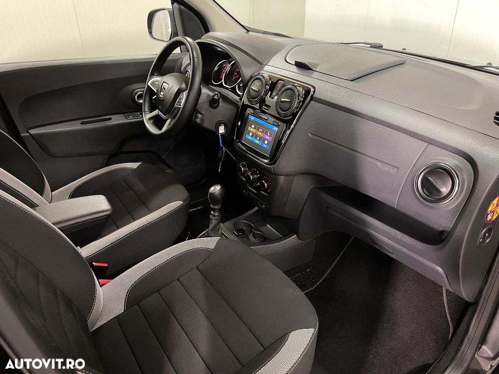 Dacia Lodgy 1.5 Blue dCi Stepway - 11