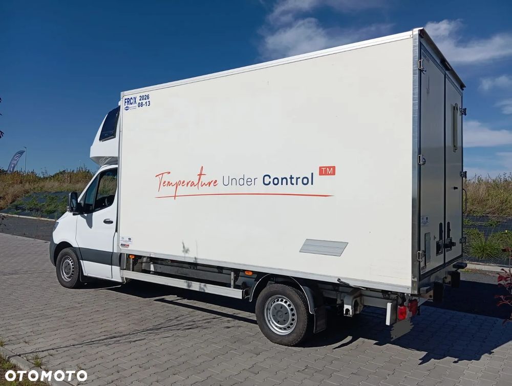 Mercedes-Benz Sprinter - 10