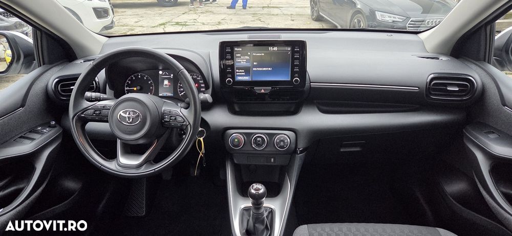 Toyota Yaris 1.5 L Dynamic - 28
