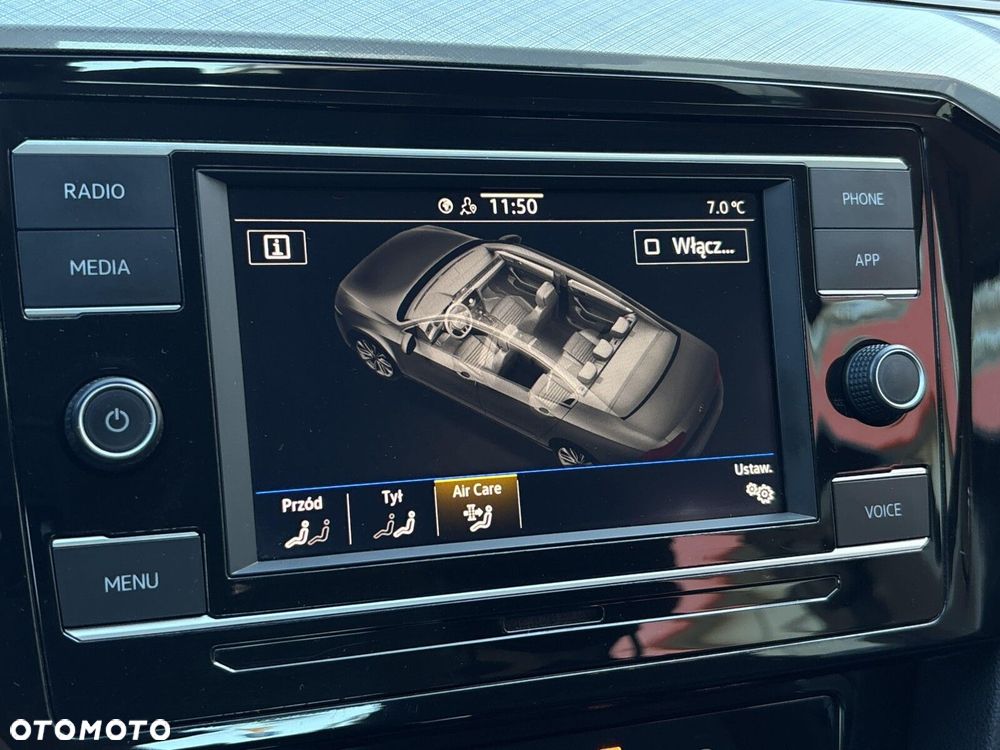 Volkswagen Passat - 32