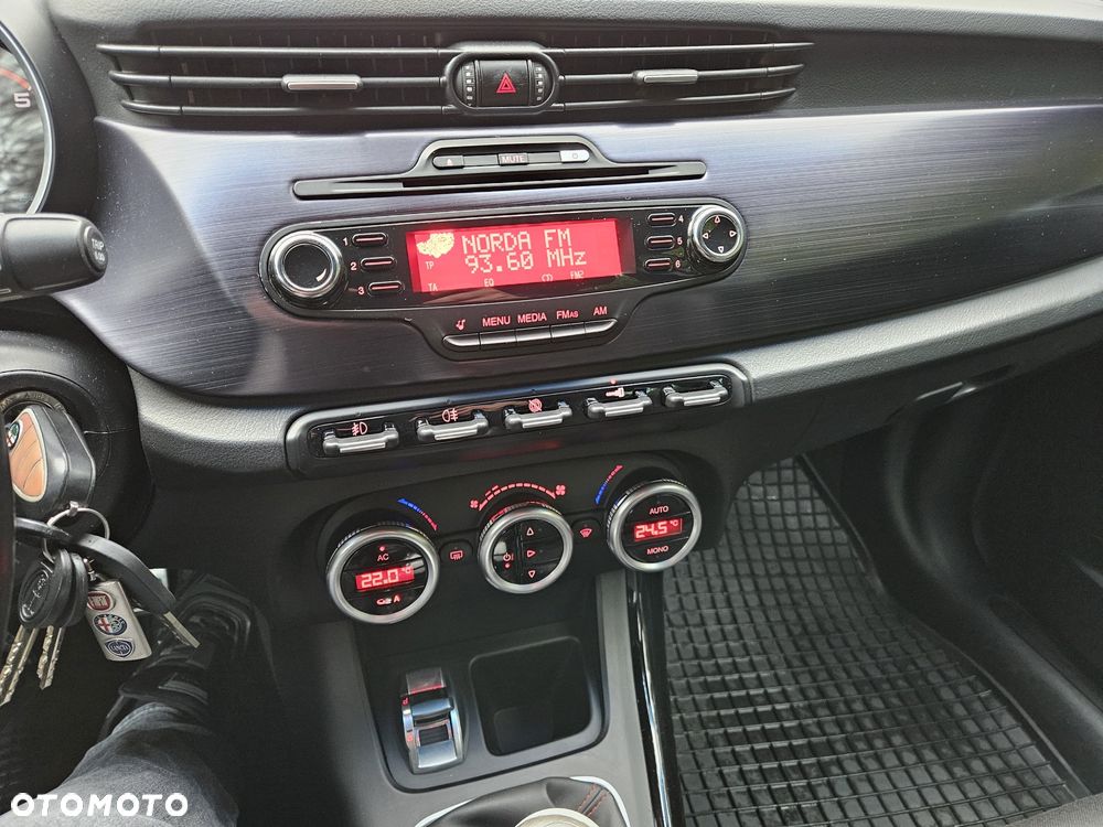 Alfa Romeo Giulietta 1.6 JTDM 16V Veloce - 14