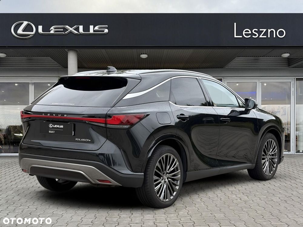 Lexus RX 450h+ Omotenashi - 3