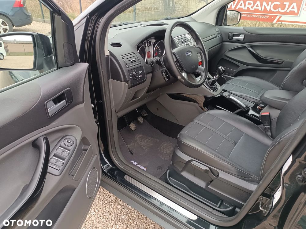 Ford Kuga 2.0 TDCi 4x4 Titanium - 32