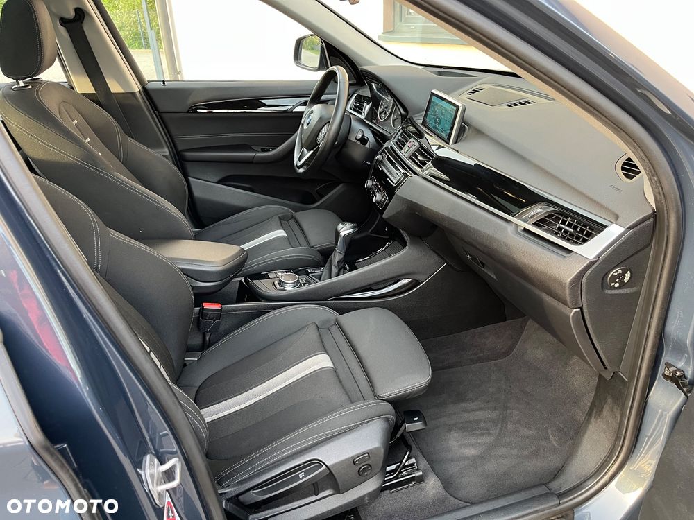 BMW X1 xDrive25d Sport Line - 32