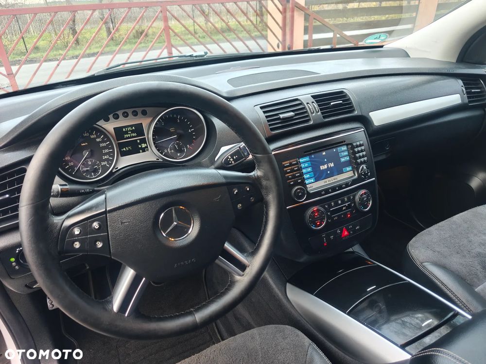 Mercedes-Benz Klasa R 320 CDI 4Matic 7G-TRONIC DPF - 22