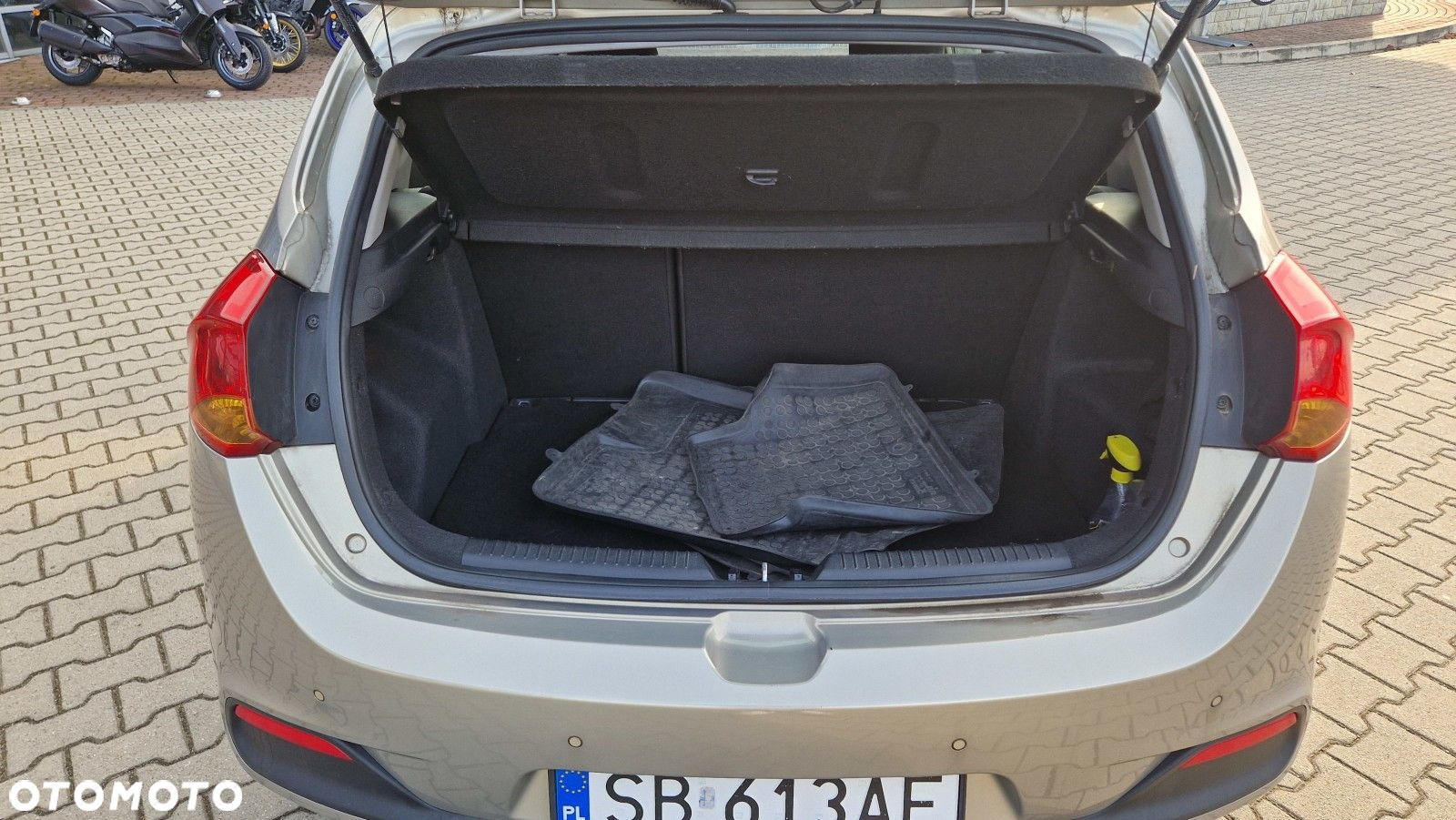 Kia Ceed - 14