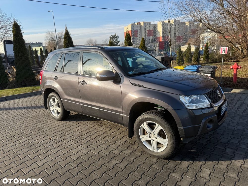 Suzuki Grand Vitara 2.4 De Luxe - 33