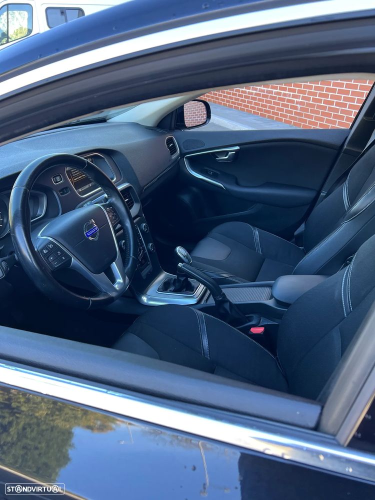 Volvo V40 D2 Momentum - 5