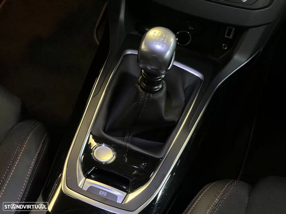 Peugeot 308 1.2 PureTech GT Line - 18