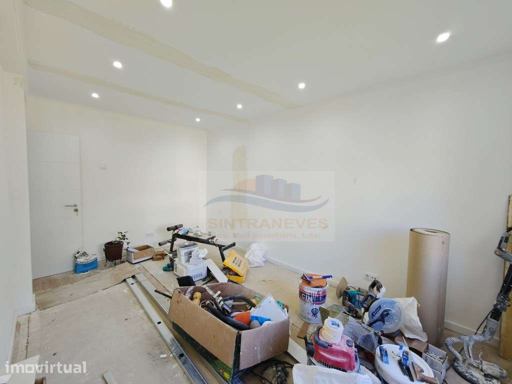 T3 totalmente remodelado numa das melhores zonas da Amadora - Grande imagem: 2/9