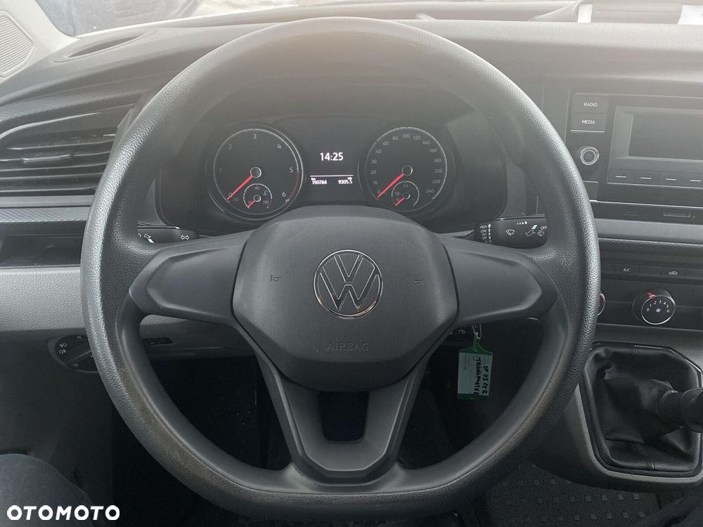Volkswagen Transporter - 12