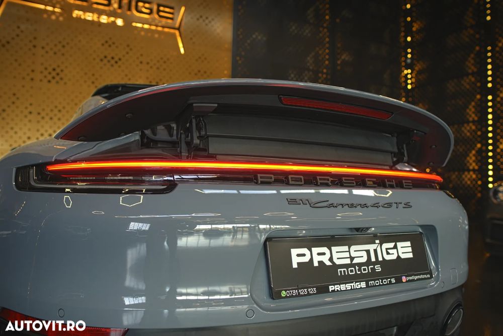 Porsche 911 4 GTS PDK - 28