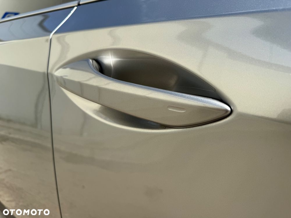 Lexus RX 450hL (hybrid) - 10