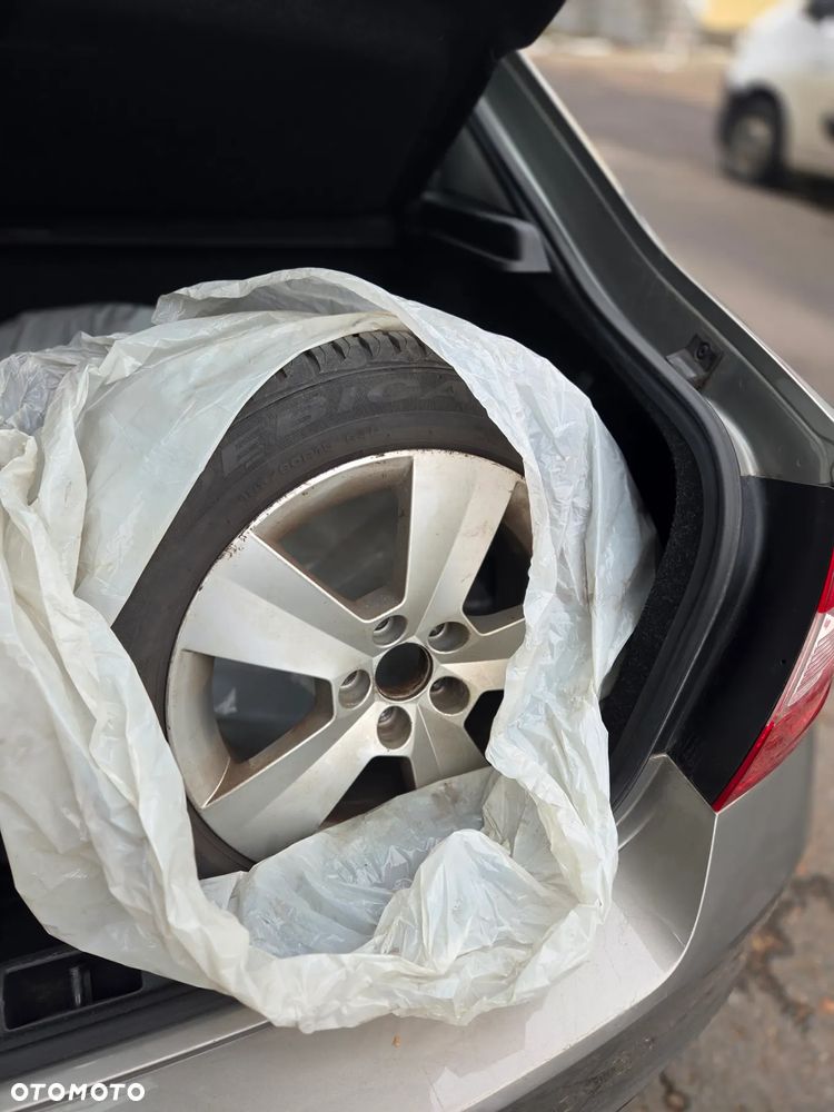 Skoda RAPID Spb 1.2 TSI Style - 11