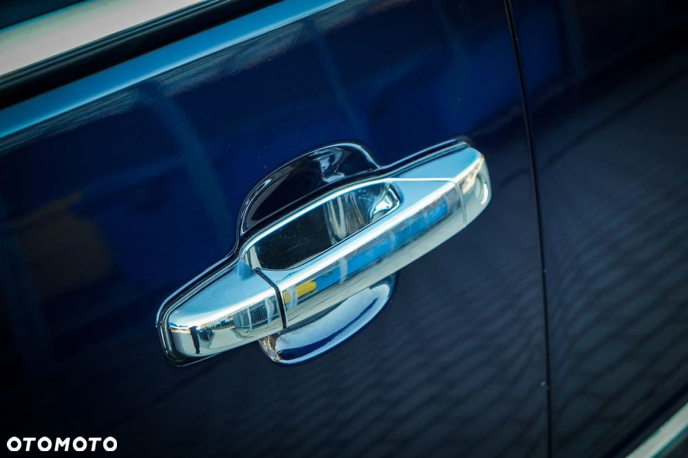 Cadillac Escalade - 35