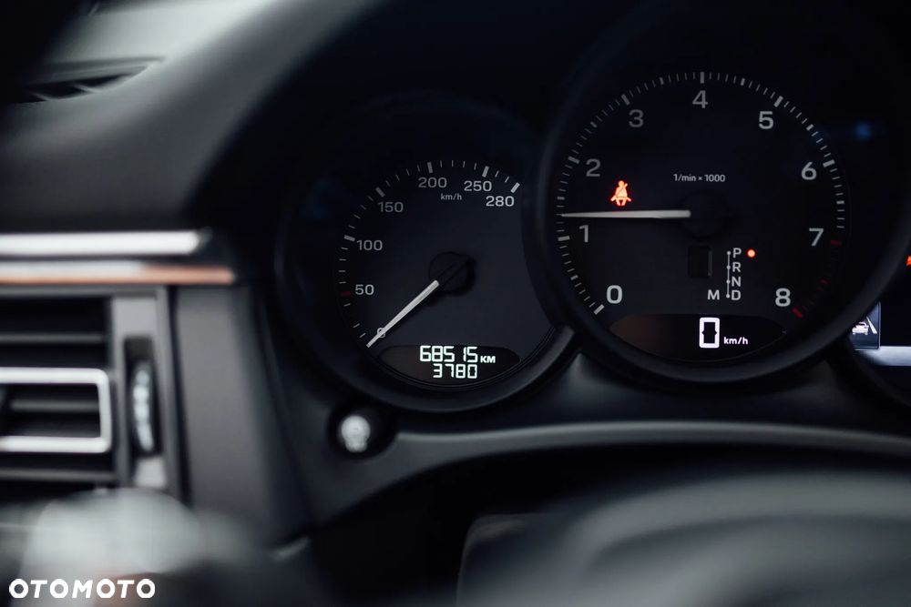 Porsche Macan Standard - 18