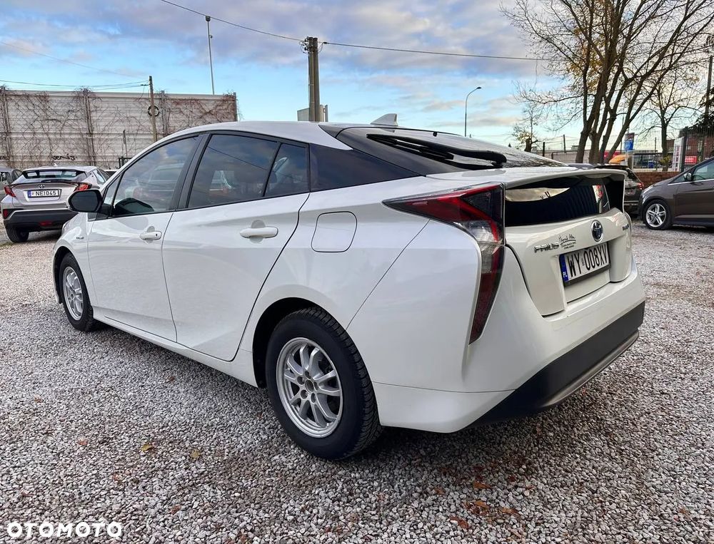 Toyota Prius - 3