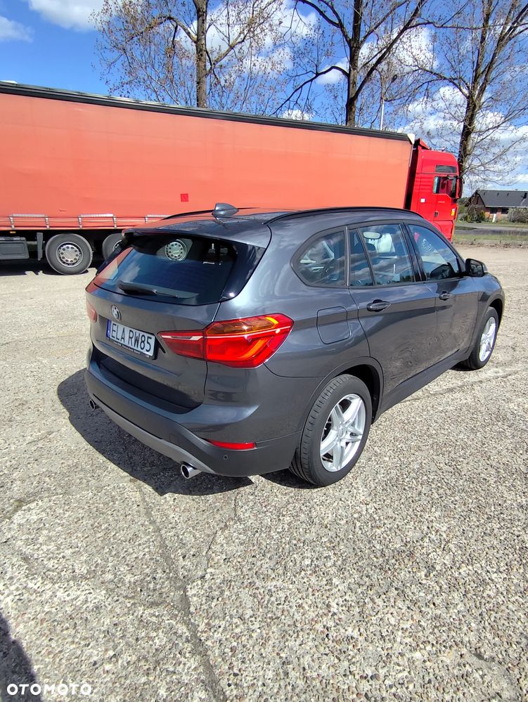 BMW X1 xDrive20d - 11