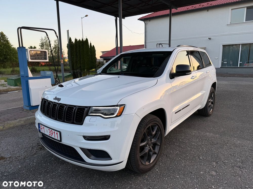 Jeep Grand Cherokee - 1