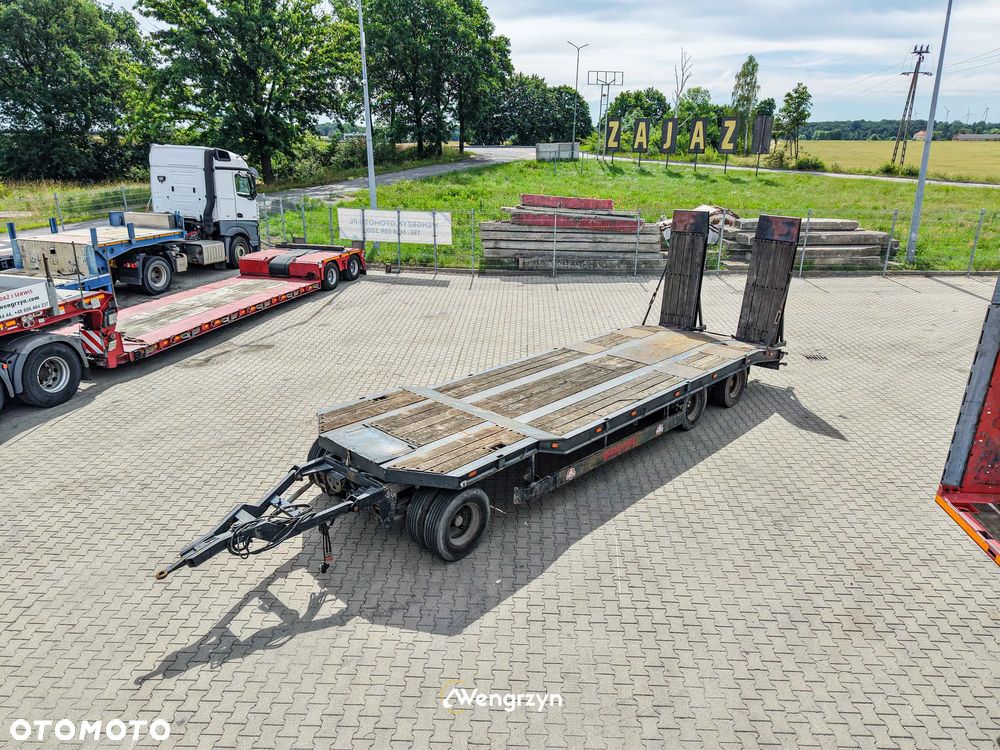 Inny BAUER FAHRZEUGBAU | Przyczepa 3 osiowa z najazdami hydraulicznymi - 13