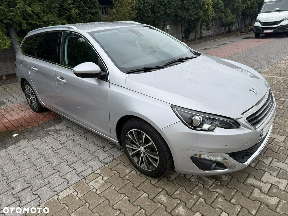Peugeot 308 - 1