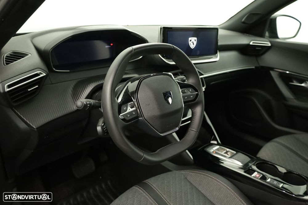 Peugeot 2008 1.2 PureTech Allure EAT8 - 7