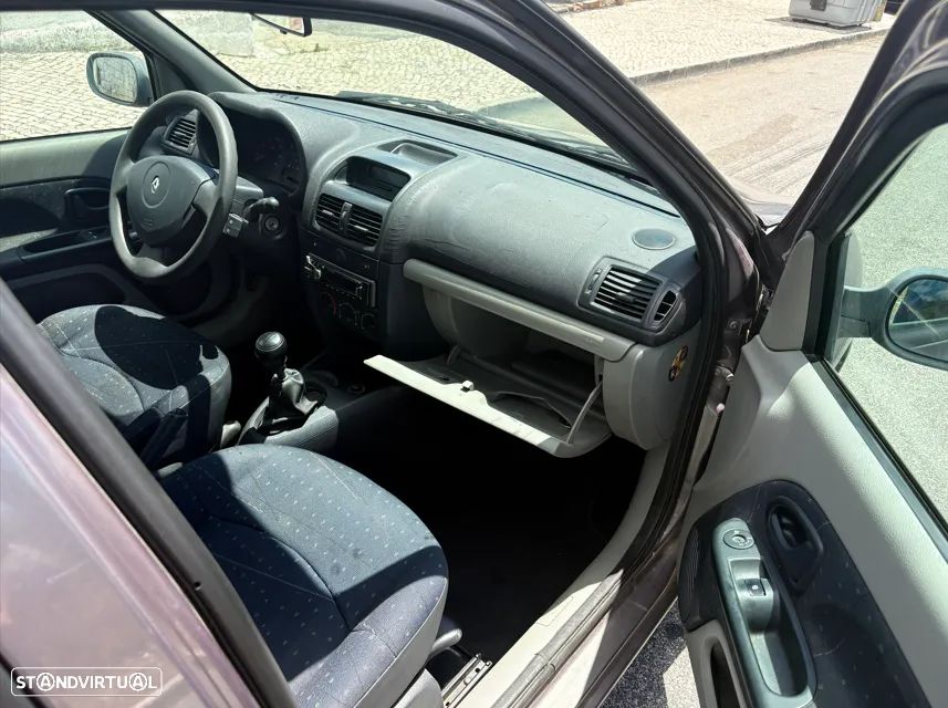Renault Clio 1.2 16V Confort Authentique - 3