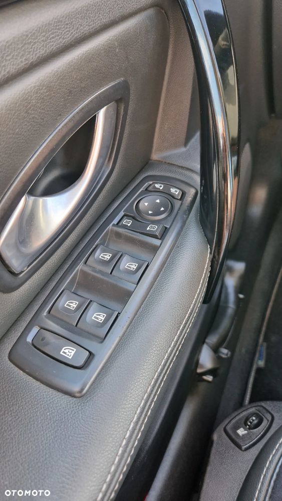 Renault Laguna 2.0 dCi Initiale - 17