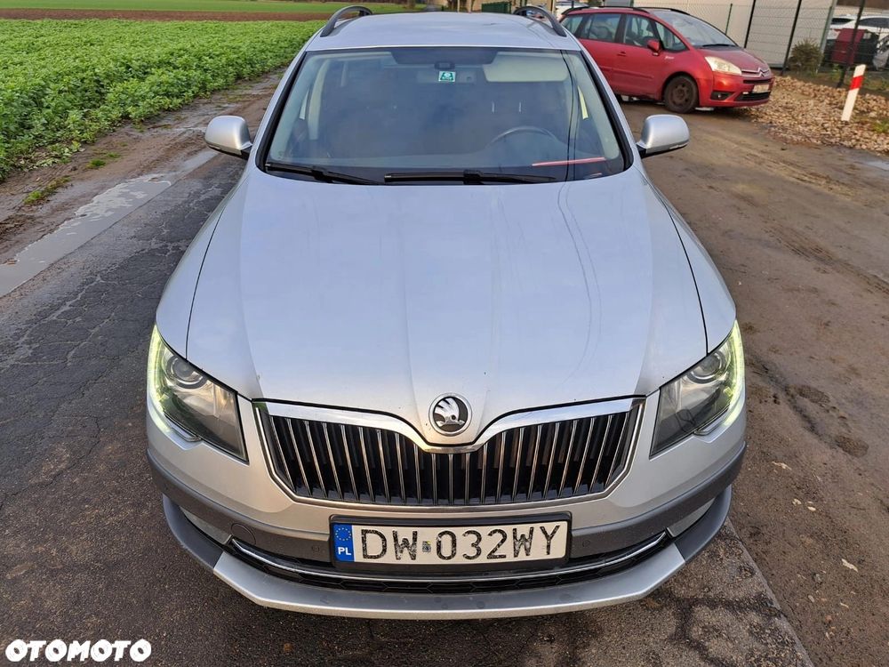 Skoda Superb 2.0 TDI Platinum Outdoor - 3