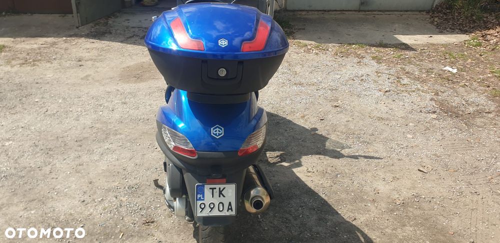 Piaggio MP-3 - 4