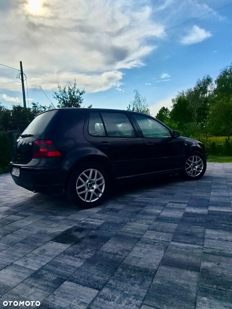 Volkswagen Golf 1.9 TDI Comfortline - 4