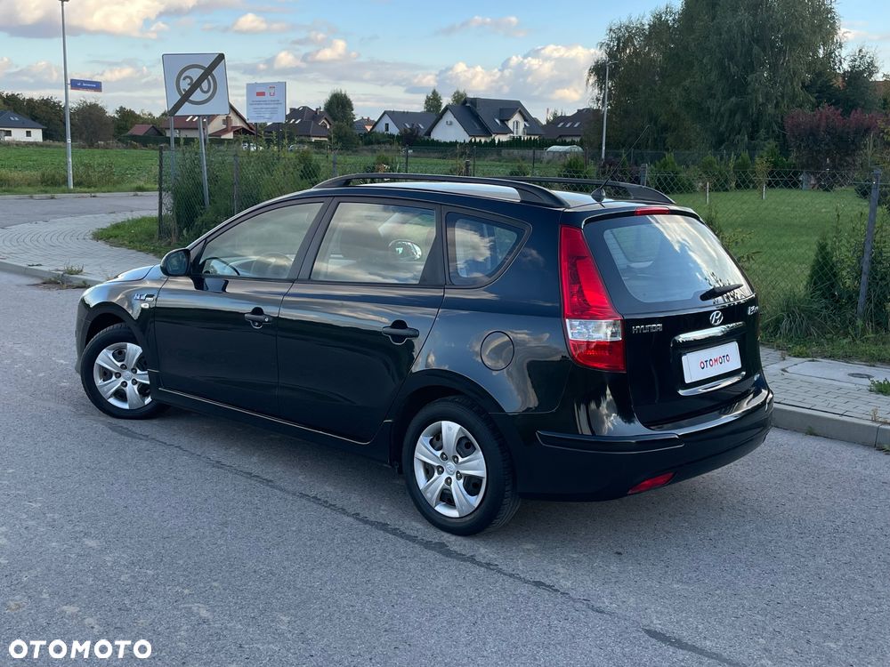 Hyundai i30 i30cw 1.6 CRDi blue Classic - 19
