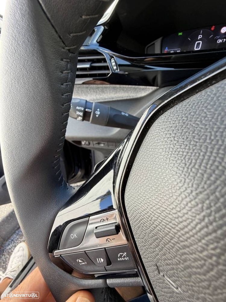 Peugeot 308 1.2 PureTech Allure Pack EAT8 - 17