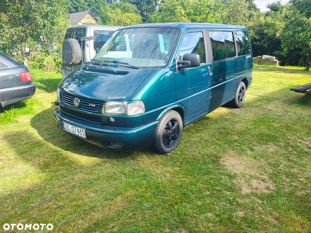 Volkswagen Multivan - 1