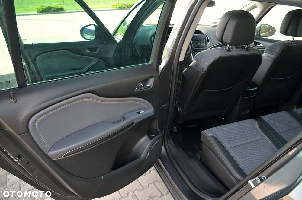 Opel Zafira - 14