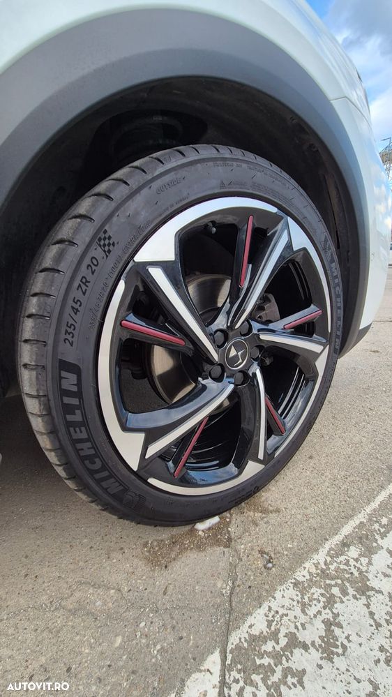 DS Automobiles DS 7 Crossback 1.6 PureTech 225CP LaPremiere - 32