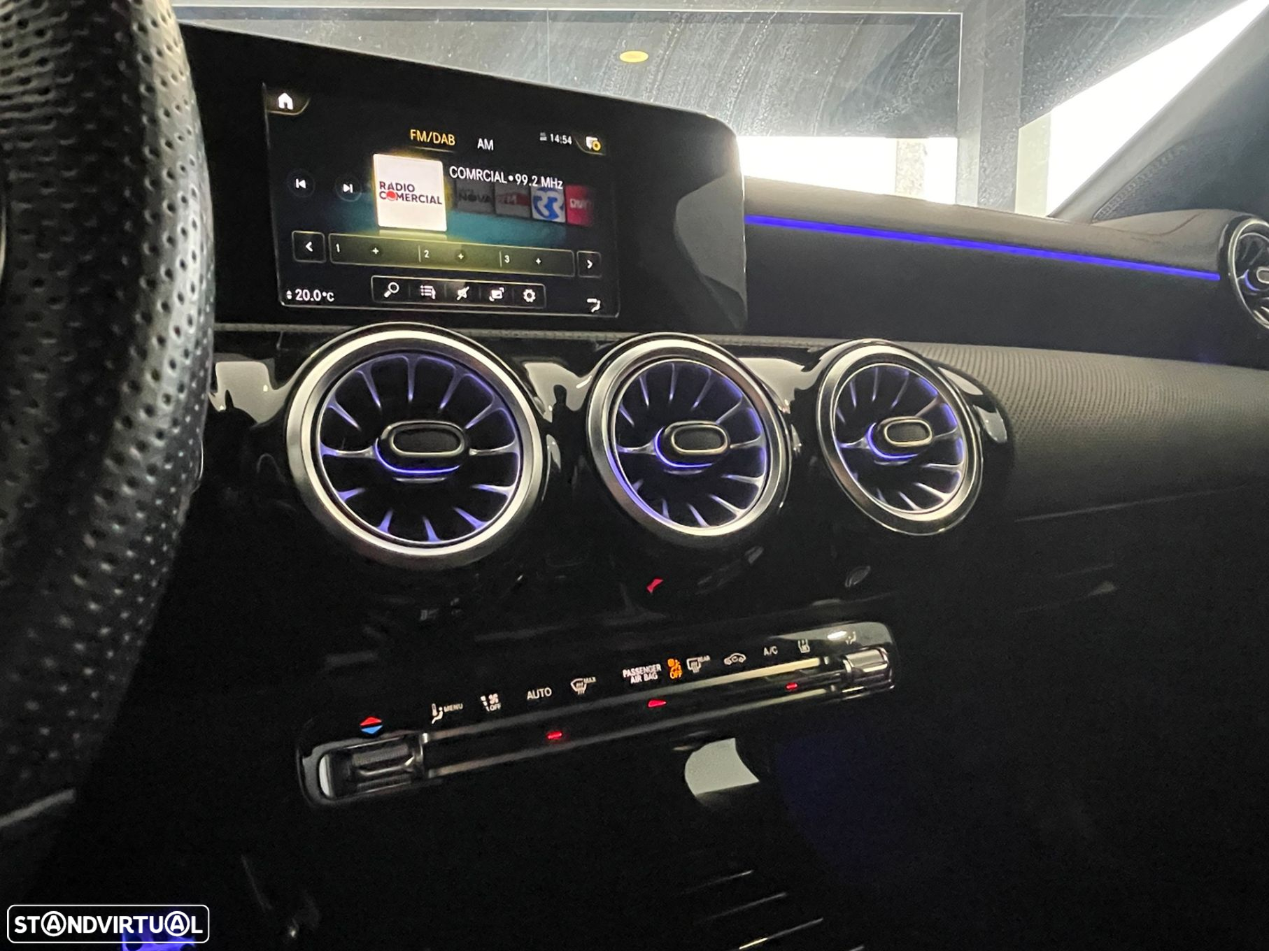 Mercedes-Benz CLA 250 - 32