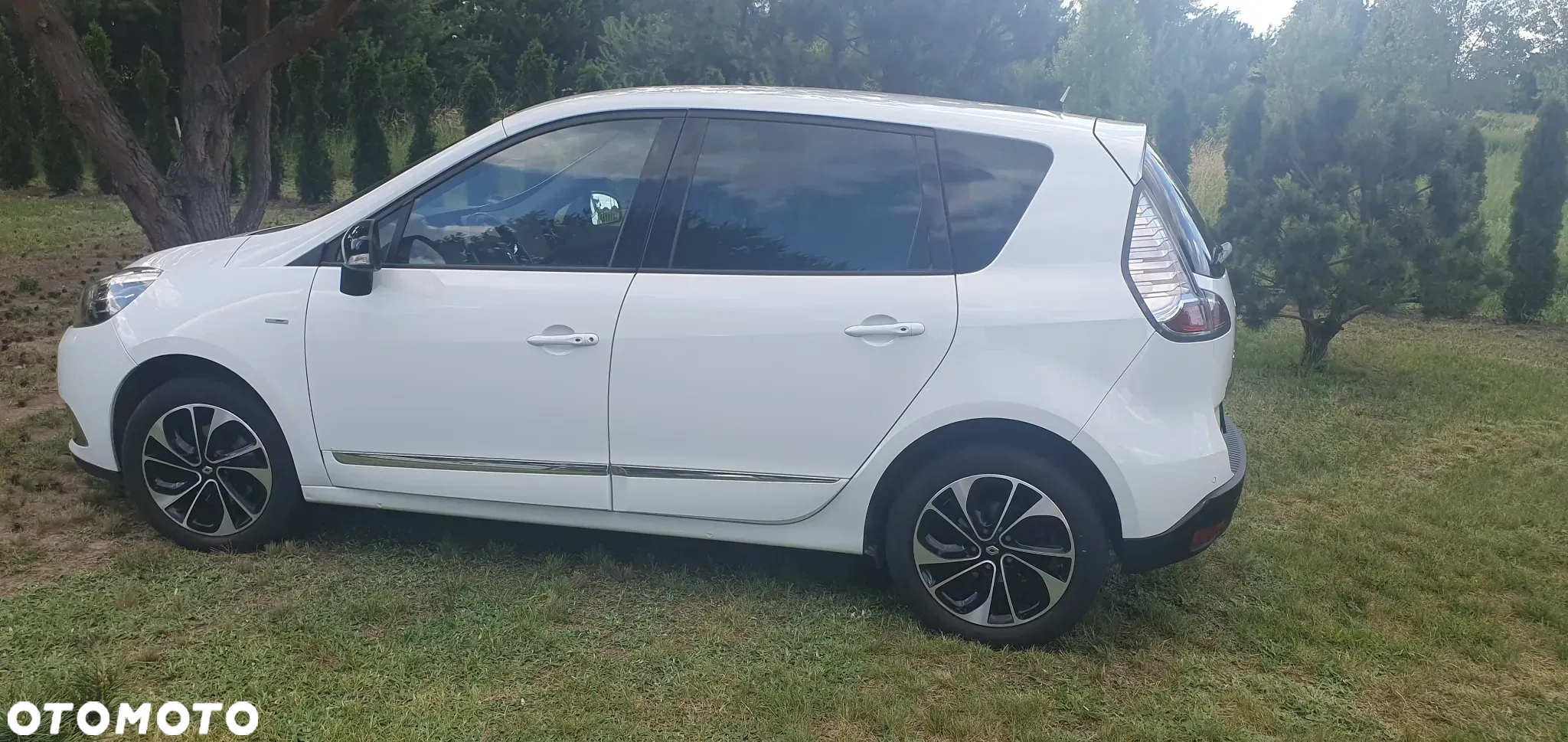 Renault Scenic ENERGY TCe 115 Bose Edition - 23