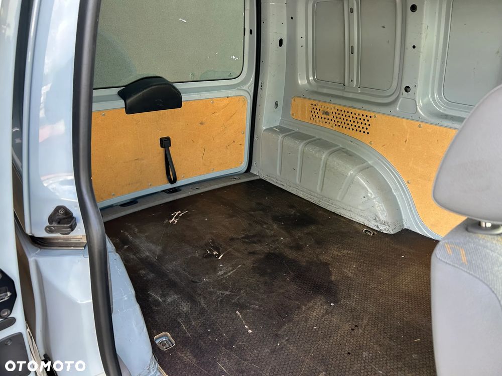 Volkswagen Caddy - 19